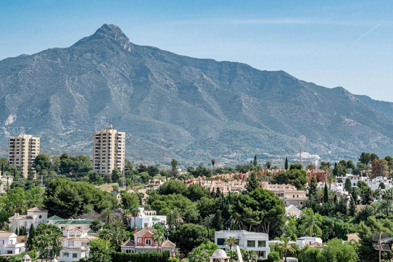 Spacious 2 Bedroom In Puerto Banus With A Private Terrace And Mountain Views * Marbella